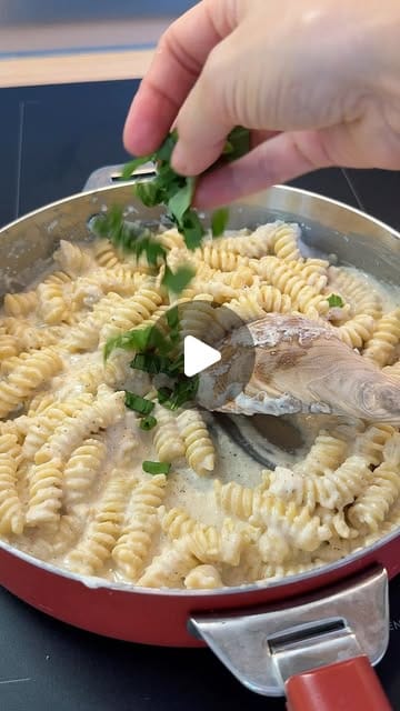Photo du plat : Pâtes à la Sauce Ricotta, Noix et Parmesan
